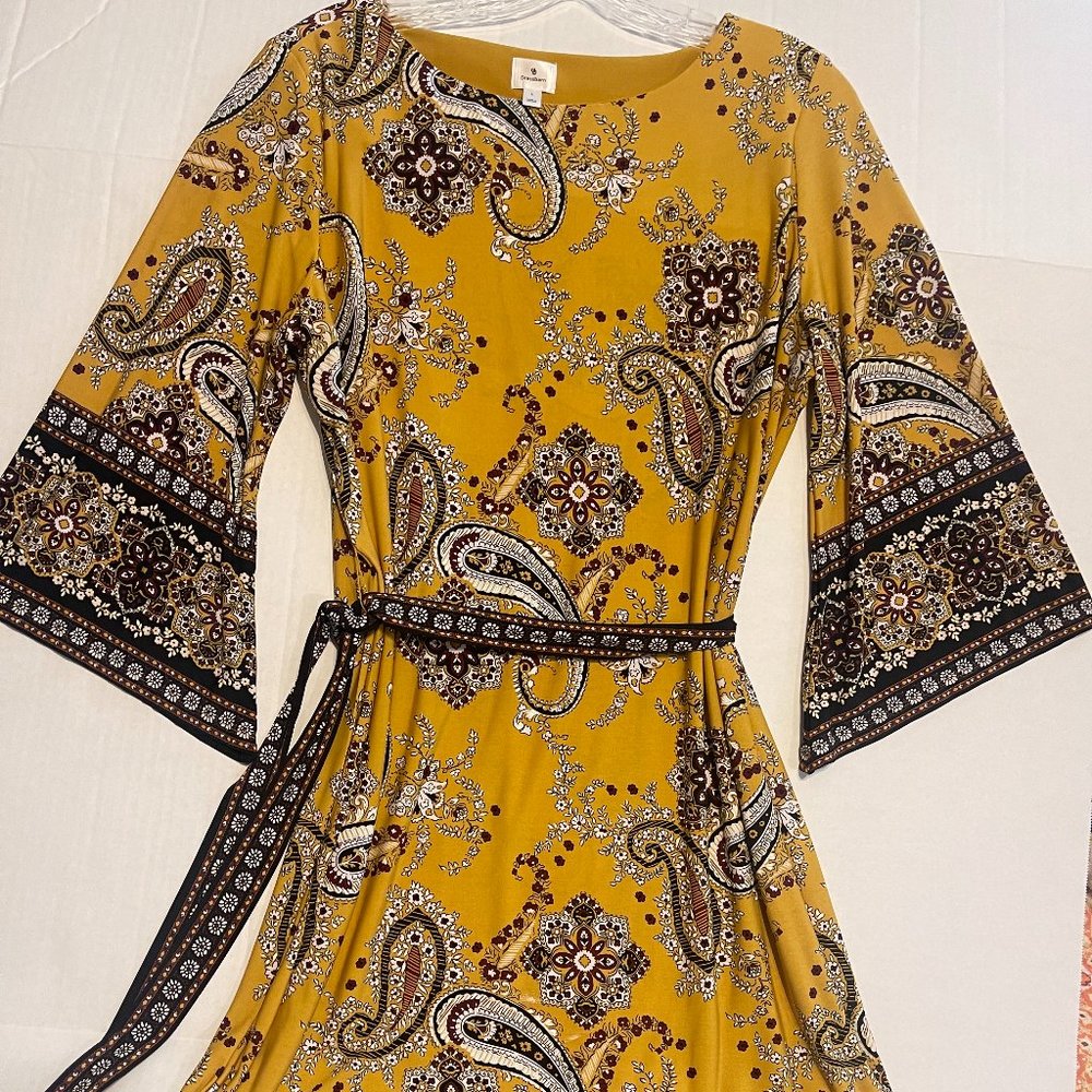 DRESSBARN woman's size Large dress Gold multi-colored with belt
